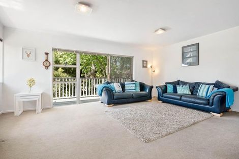 Photo of property in 37 Wyoming Avenue, Murrays Bay, Auckland, 0630