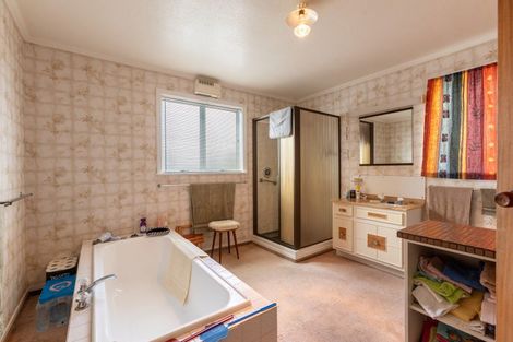 Photo of property in 10 Salisbury Street, Dannevirke, 4930