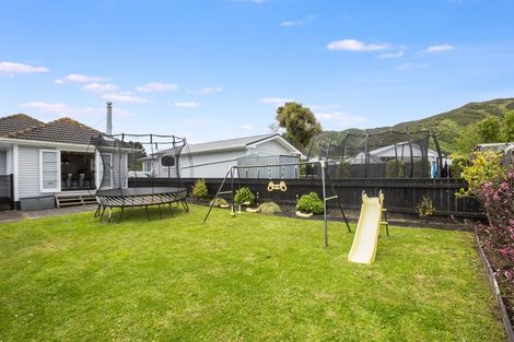 Photo of property in 5 Dunn Street, Wainuiomata, Lower Hutt, 5014
