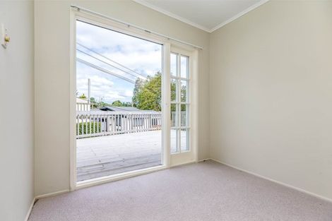 Photo of property in 4 Trinidad Road, Sunnynook, Auckland, 0620