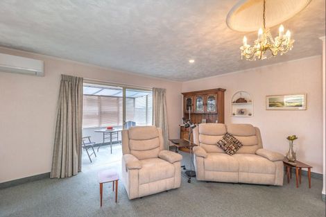 Photo of property in 28 Salisbury Street, Levin, 5510