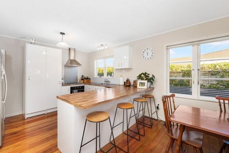 Photo of property in 24 Queen Street, Feilding, 4702