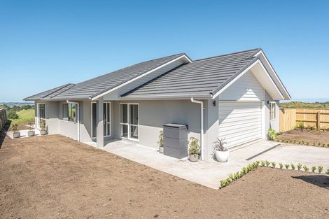 Photo of property in 51 Tirimoana Place, Otamatea, Whanganui, 4501