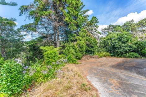 Photo of property in 28 Cheriton Road, Mellons Bay, Auckland, 2014
