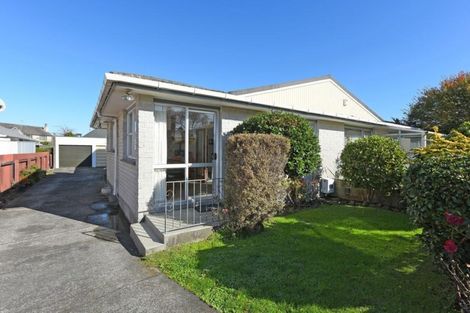 Photo of property in 2/166 Waterloo Road, Hutt Central, Lower Hutt, 5010