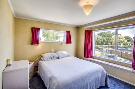 Photo of property in 50 Russell Road, Marewa, Napier, 4110