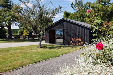 Photo of property in 807 Kaimatarau Road, Rongotea, Palmerston North, 4473