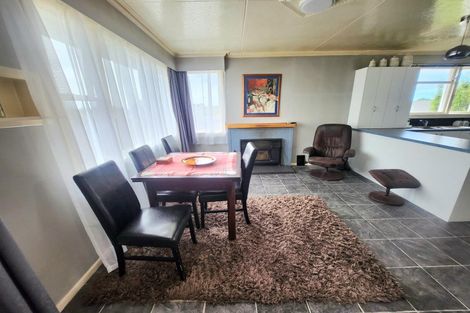 Photo of property in 71 Stuart Street, Holmes Hill, Oamaru, 9401