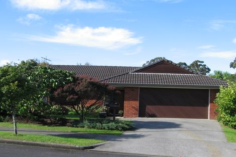 Photo of property in 38 Channing Crescent, Botany Downs, Auckland, 2010