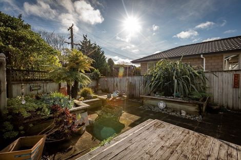 Photo of property in 25 Pehi Kupa Street, Waikanae, 5036