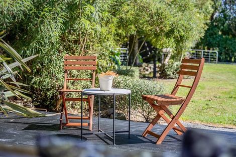 Photo of property in 98 Rahui Road, Otaki, 5512