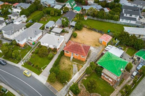 Photo of property in 18 Vodanovich Road, Te Atatu South, Auckland, 0610