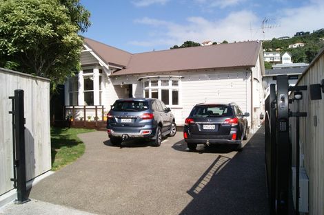 Photo of property in 122a Derwent Street, Island Bay, Wellington, 6023