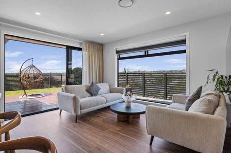 Photo of property in 40 Barrett Road, Whalers Gate, New Plymouth, 4310