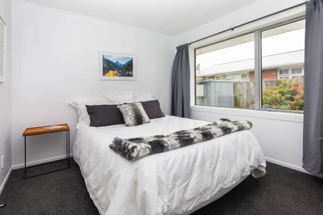 Photo of property in 2/52 North Avon Road, Richmond, Christchurch, 8013