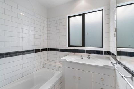 Photo of property in 2/9 Braemar Place, Avonside, Christchurch, 8061