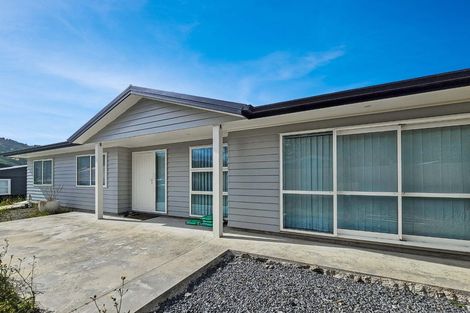 Photo of property in 137a Wellington Road, Wainuiomata, Lower Hutt, 5014