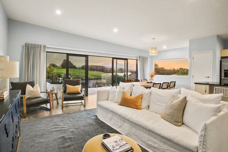 Photo of property in 28 Robertson Street, Raglan, 3225