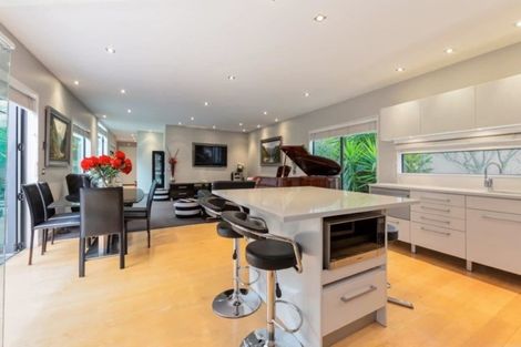 Photo of property in 94 Office Road, Merivale, Christchurch, 8014