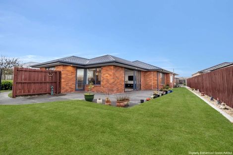 Photo of property in 8 Skipness Lane, Broomfield, Christchurch, 8042