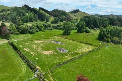 Photo of property in 1745b Longbush Road, Longbush, 5884