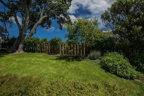 Photo of property in 6 Fairway Avenue, Red Beach, 0932