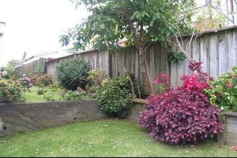 Photo of property in 8/219 Onewa Road, Birkenhead, Auckland, 0626