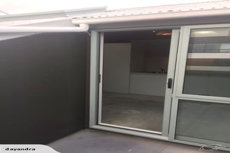 Photo of property in Metro Apartments, 16/220 Thorndon Quay, Pipitea, Wellington, 6011