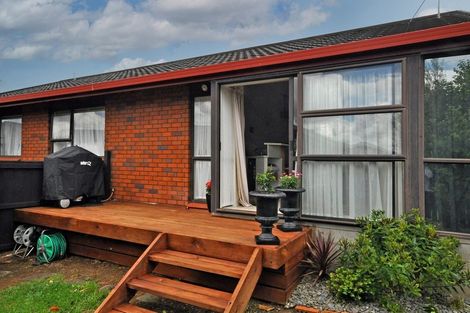 Photo of property in 2/288 Queen Street, Pukekohe, 2120
