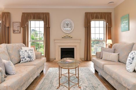 Photo of property in 5 Grovenor Drive, Orewa, 0931