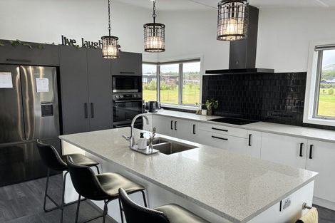 Photo of property in 24 Oakdale Drive, Kinloch, Taupo, 3377