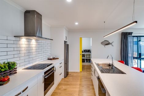 Photo of property in 5 Kaituna Place, Te Awa, Napier, 4110