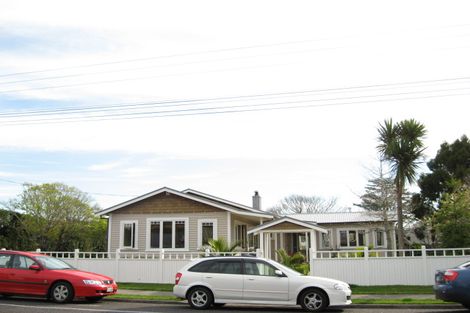 Photo of property in 376 Mangorei Road, Merrilands, New Plymouth, 4312