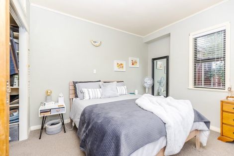 Photo of property in 90 Forest Lake Road, Forest Lake, Hamilton, 3200