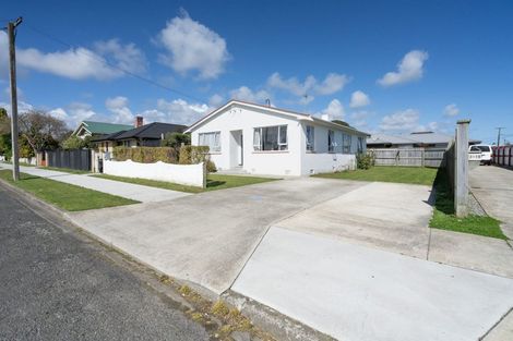 Photo of property in 19 Kings Drive, Levin, 5510