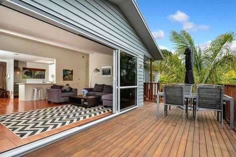 Photo of property in 61 The Terrace, Herald Island, Auckland, 0618