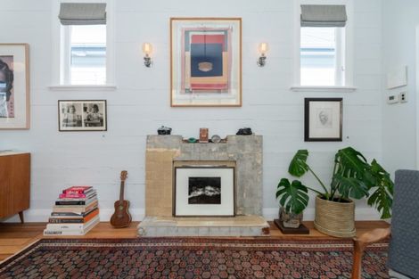 Photo of property in 187 Onepu Road, Lyall Bay, Wellington, 6022