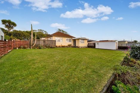 Photo of property in 205 South Road, Spotswood, New Plymouth, 4310