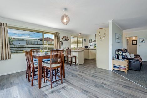 Photo of property in 10 Seabury Avenue, Foxton Beach, Foxton, 4815