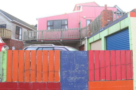 Photo of property in 52 Owhiro Bay Parade, Owhiro Bay, Wellington, 6023