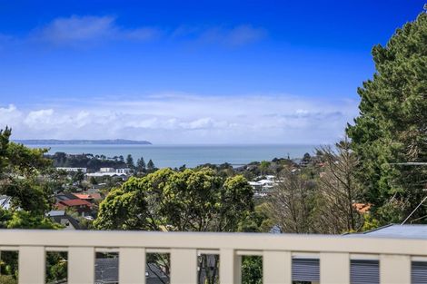 Photo of property in 1/7 Malters Place, Browns Bay, Auckland, 0630