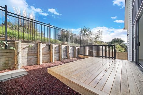 Photo of property in 4 Pleasant Way, Matakatia, Whangaparaoa, 0930