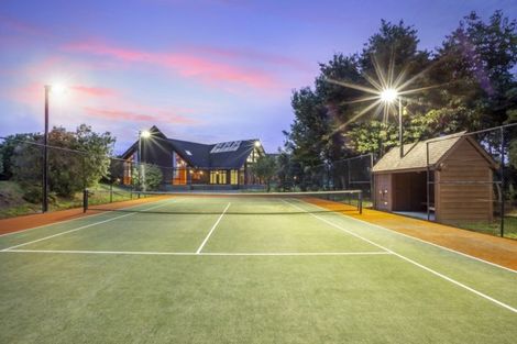 Photo of property in 132 Milne Drive, Paraparaumu, 5032