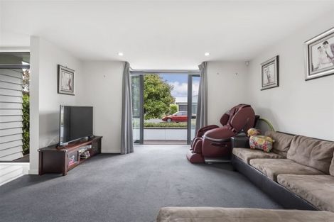 Photo of property in 9 Popokatea Drive, Takanini, 2112