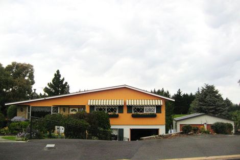 Photo of property in 24 Estuary Crescent, Fairfield, Dunedin, 9018