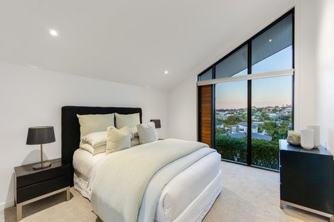 Photo of property in 11 Tuatini Place, Long Bay, Auckland, 0630