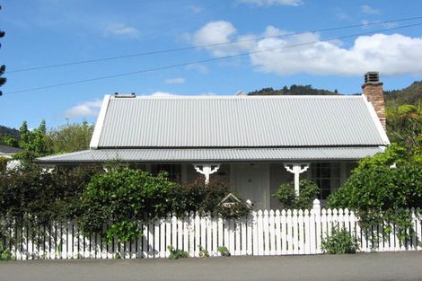 Photo of property in 135 Tasman Street, Nelson, 7010