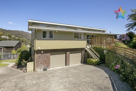 Photo of property in 16 Summit Road, Fairfield, Lower Hutt, 5011