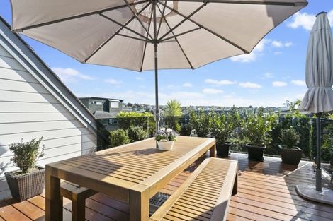 Photo of property in 1/36 Rothesay Bay Road, Rothesay Bay, Auckland, 0630