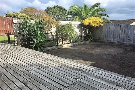 Photo of property in 19 Ransom Smyth Drive, Goodwood Heights, Auckland, 2105
